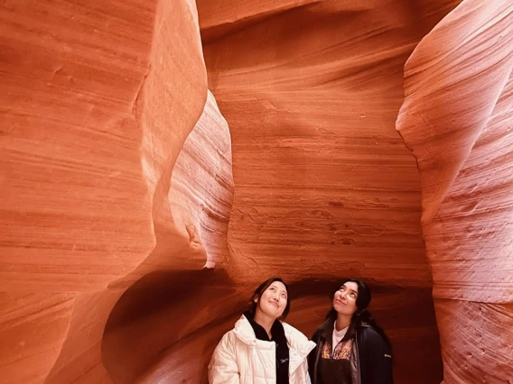 Insomnia Lab members, Kelly and Hatty, at Antelope Canyon in 2023!